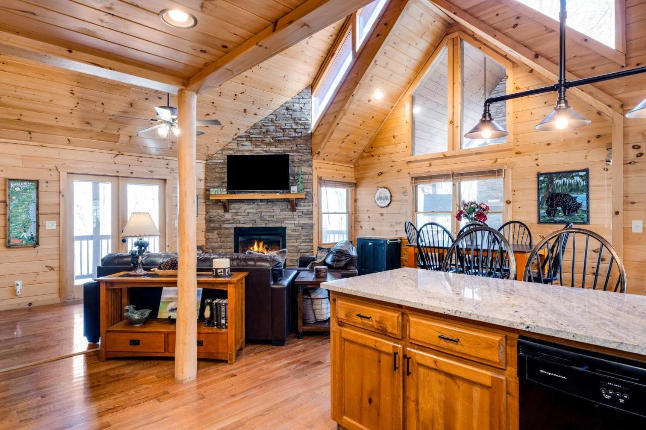 Blue Ridge Bear Bungalow Exterior foto